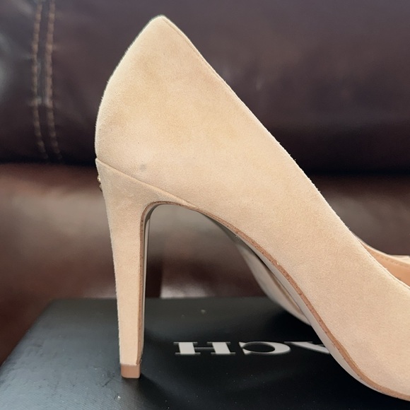 🔥🔥🔥New Coach Skyler Suede Pump Heels - Picture 7 of 10